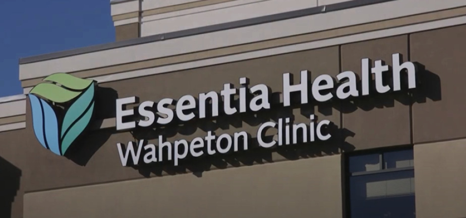 exterior sign that says Essentia Health Wahpeton Clinic
